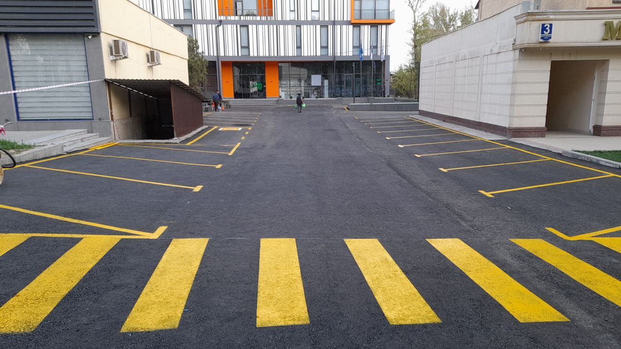 Cambridge international college – Янги филиалнинг автомобил парковкаси ва йўллари