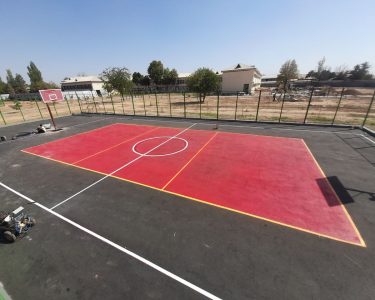 Теннисный корд и Баскетбольная площадка